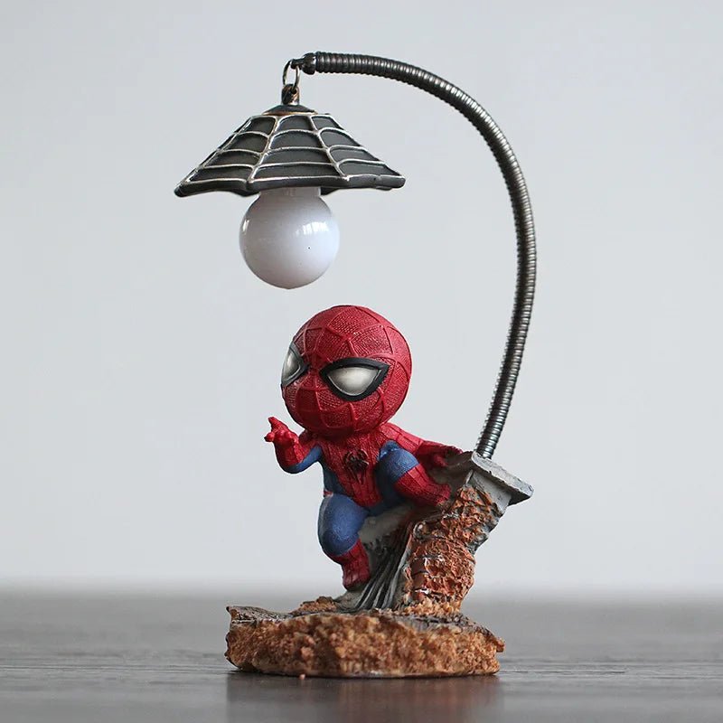🕷️ Veilleuse Spider - Man Marvel – Lampe de Nuit Figurine 14cm 💡 - jouetsbebe.com